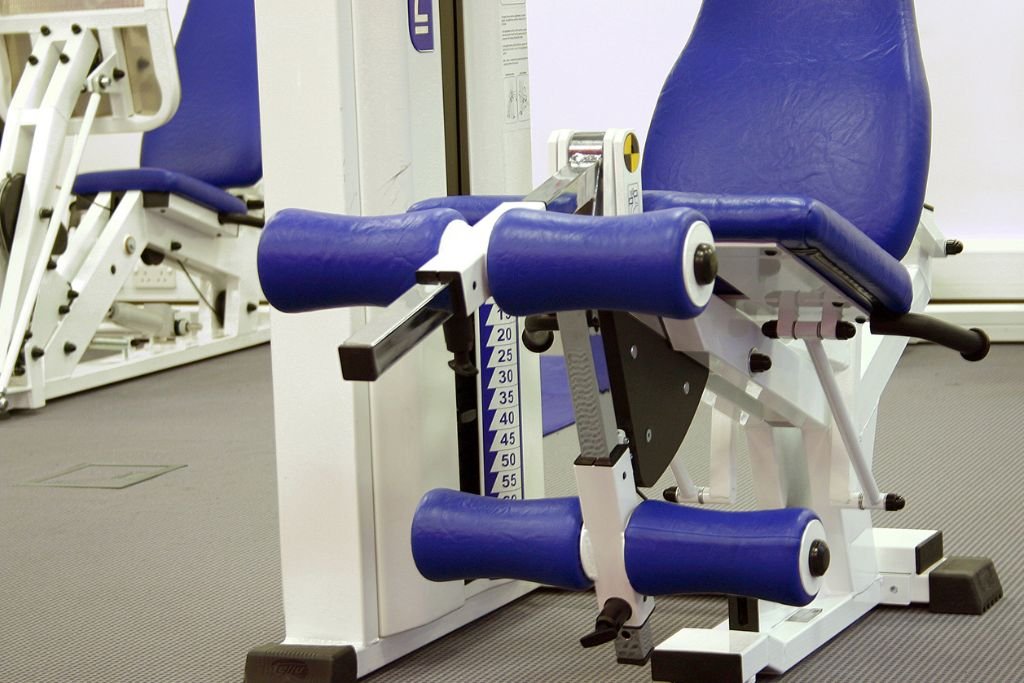 Leg Extension & Leg Curl Machines